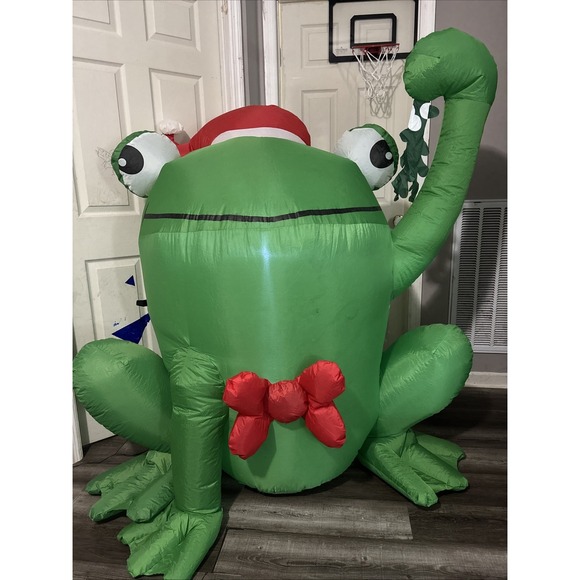 Unbranded Other - Christmas Frog Inflatable Outdoor Blowup Yard Decoration 5ft 4in Santa Hat